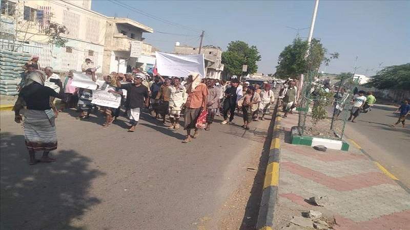 Protests Erupt in Abyan Over Economic Crisis, Currency Devaluation