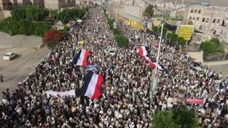 Yemenis Protest Against US-Saudi Blockade of Fuel, Warning of New Yemen Hurricane 
