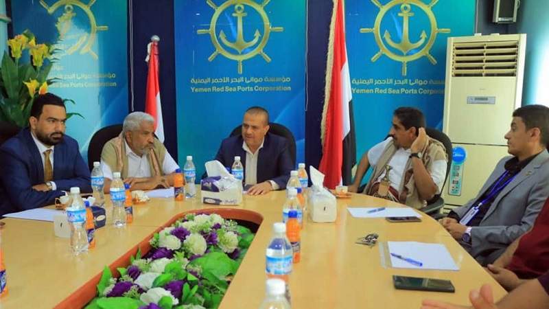 Minister of Transport Confirms Hodeidah Port's Readiness to Receive All Types of Ships