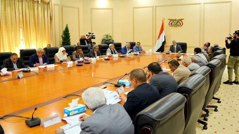 Government Approves Economic Boycott of Countries Targeting Islamic Sanctities