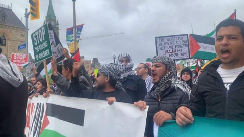 Canadians Demonstrate for Palestine Outside Parliament