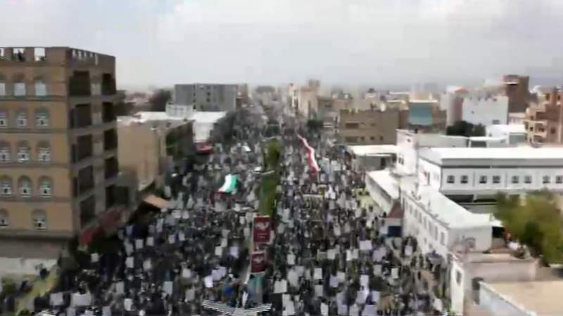 Yemenis Mark Mourn Martyrdom of Imam Hussein, Show Solidarity with Palestinians