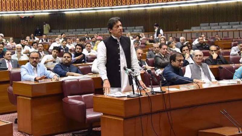 Pakistani MPs Chant ‘Death to America’ as They Reject Khan’s No-Confidence Motion
