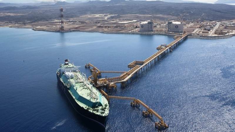 Under Saudi-UAE, Giant Oil Tanker Preparing to Loot Million Barrels of Yemeni Oil