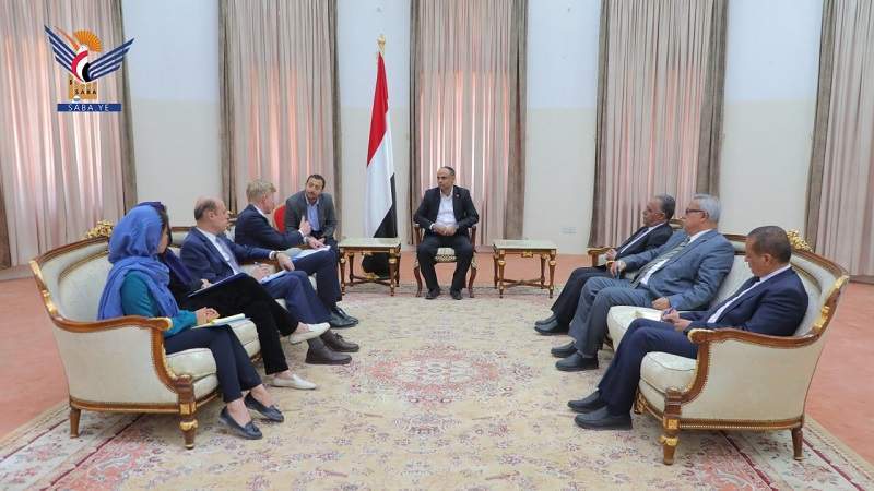 President to UN Envoy: Suffering of Employees Continues, While Yemeni Wealth Looted by US-Saudi Mercenaries