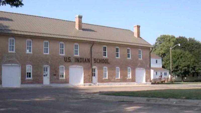  Nearly 1,000 Indigenous Children Died in US Government-run Boarding Schools 