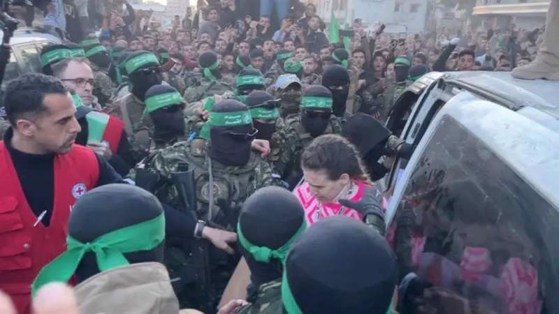 Hamas Awaits Release of 90 Palestinian Prisoners as It Hands Over 3 Israeli Captives 