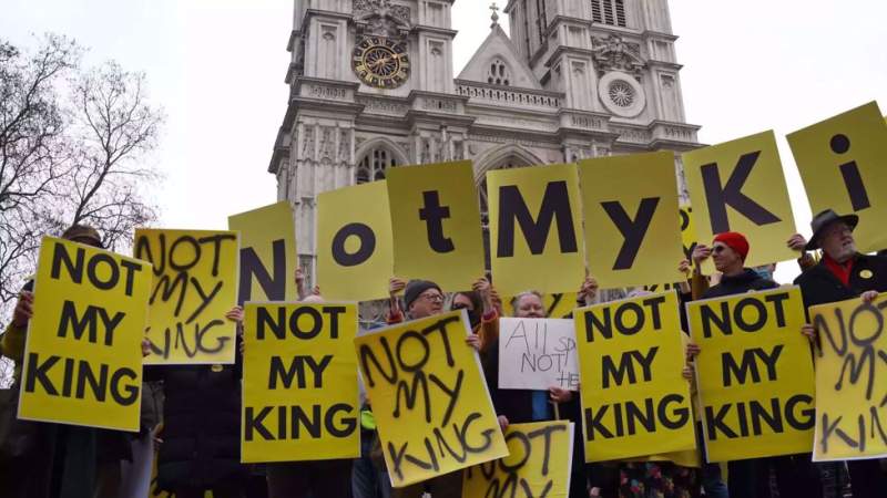 British Anti-Monarchs Buckle Up to Assemble at King's Coronation