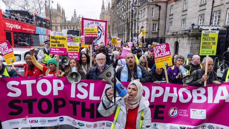 1 in 3 Muslims Considers Leaving UK Due to Rising Islamophobia