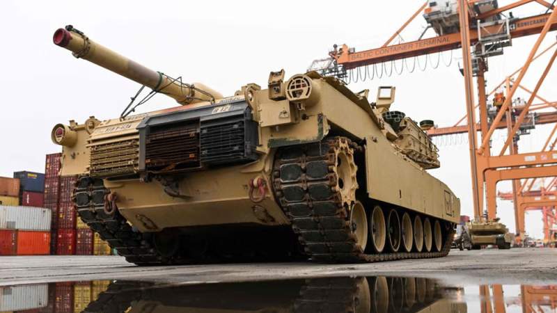 Ukraine’s Zelensky Says First Batch of US Abrams Tanks Has Arrived 