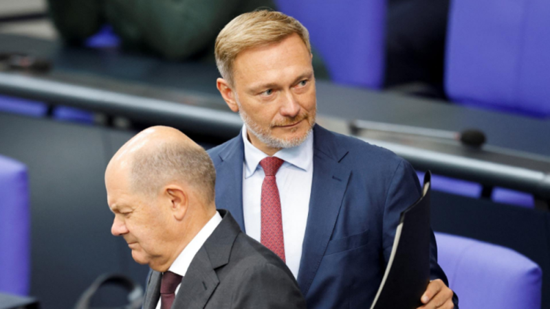 German Coalition Govt. Collapses Amid Bickering Over Aid to Ukraine