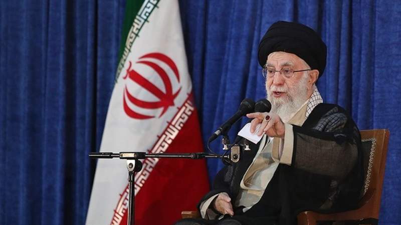 Sayyed Khamenei: Enemies Seek to Set Iranians Against Establishment, to No Avail
