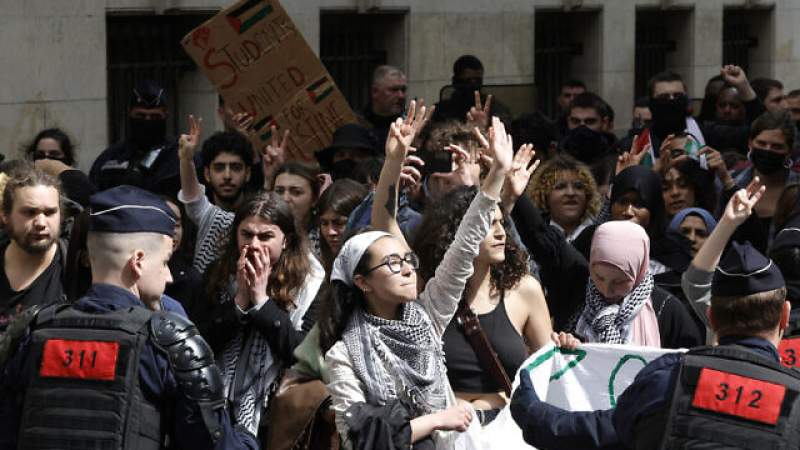  French Police Crack Down on Anti-Israel Protests at Sorbonne 