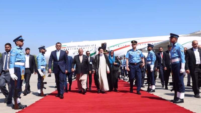 Iran President in Pakistan to Improve Security, Trade Ties