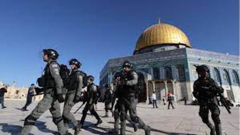 Israeli Forces Attack Palestinian Worshippers, Block Their eEntry into Al-Aqsa Mosque