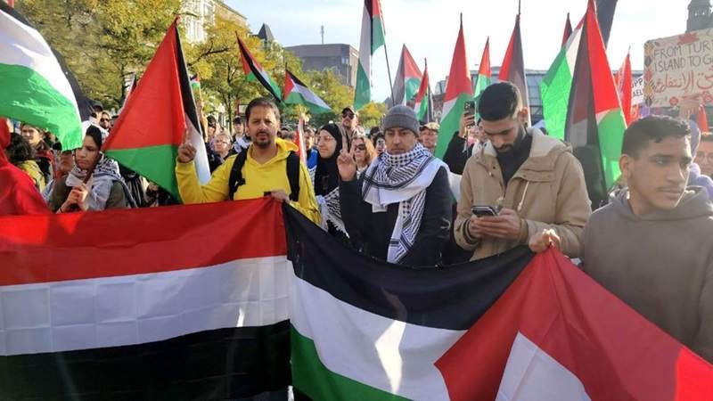 Yemenis Protest in Germany in Solidarity with Palestinians and Lebanese