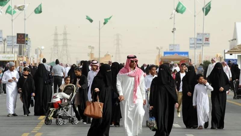Poll: Half of Saudis Pessimistic about Economic Situation in Kingdom