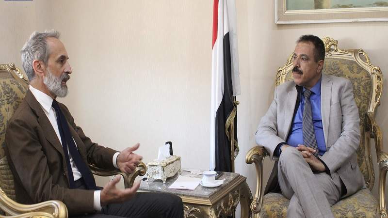 Yemen's Foreign Minister Urges UN Action Against Zionist Attacks on Civil Facilities