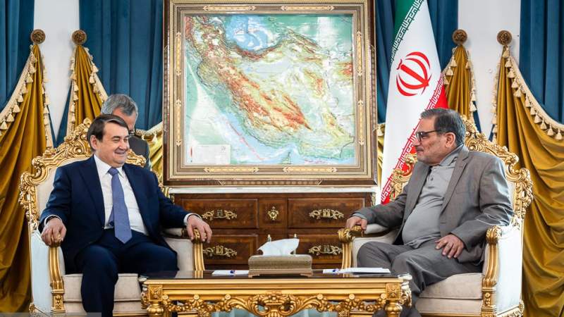 Ditching US Dollar to Minimize West's Economic Dominance: Iran's Shamkhani