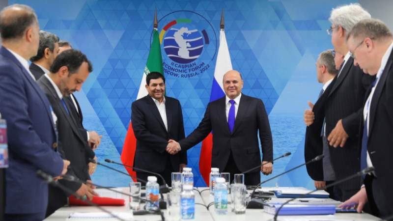  Russia, Iran Discuss Oil, Gas Swap, Investment in LNG, Fields 