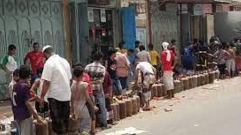 Residents of Saudi-Emirati Occupied Aden Displaced due to Electricity, Gas Crisis