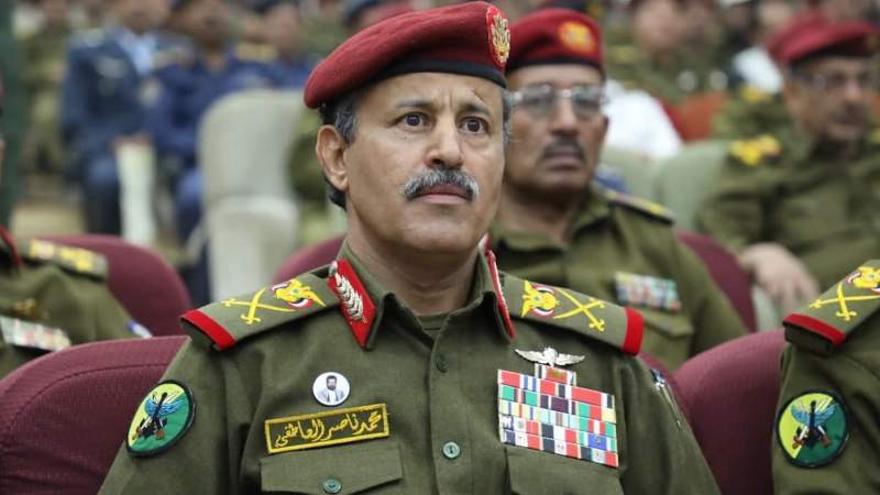 Yemen's Defense Minister Issues Strong Warnings to Israeli Enemy During Military Graduations