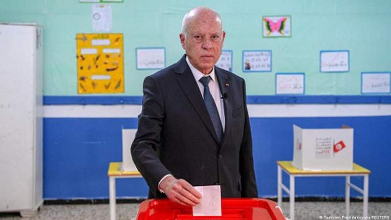 Tunisia's Opposition Calls on President to Step Down over Very Low Vote Turnout