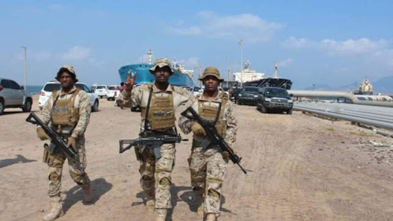 Saudi Arabia Unloads Shipment of Weapons on Socotra Island
