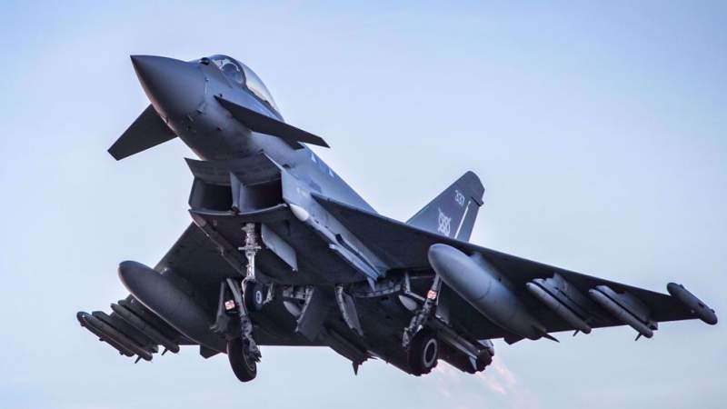 UK Doesn't Support Idea of Supplying Warplanes to Ukraine