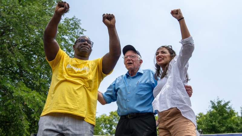 Pro-Palestinian Protesters Disrupt New York Rally Led by Top Progressives