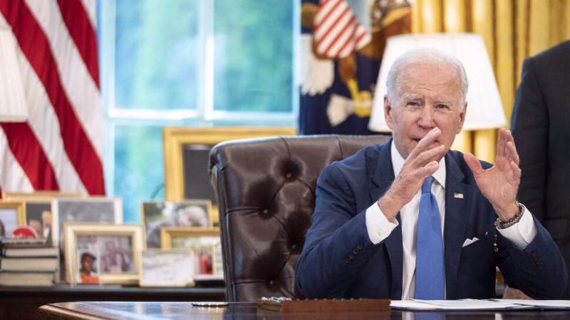  Biden Signs $40 bn Ukraine Aid Package, Putting COVID Funds on Backburner 