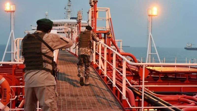 Iran's Oil Minister Thanks IRGC Forces for Rescuing Iranian Oil from American Pirates