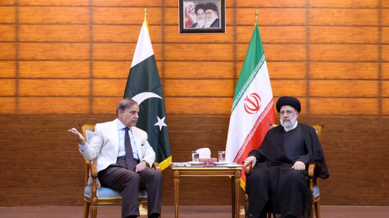 Iran, Pakistan Explore Ways to Enhance Bilateral Ties